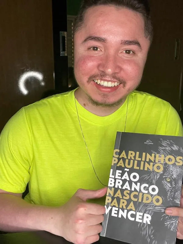 LIVRO LEÃO BRANCO
