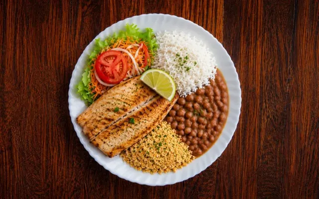 Prato Feito de Peixe Grelhado