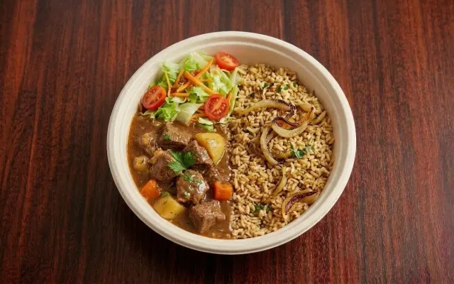 Marmitex Com uma opção de Carne